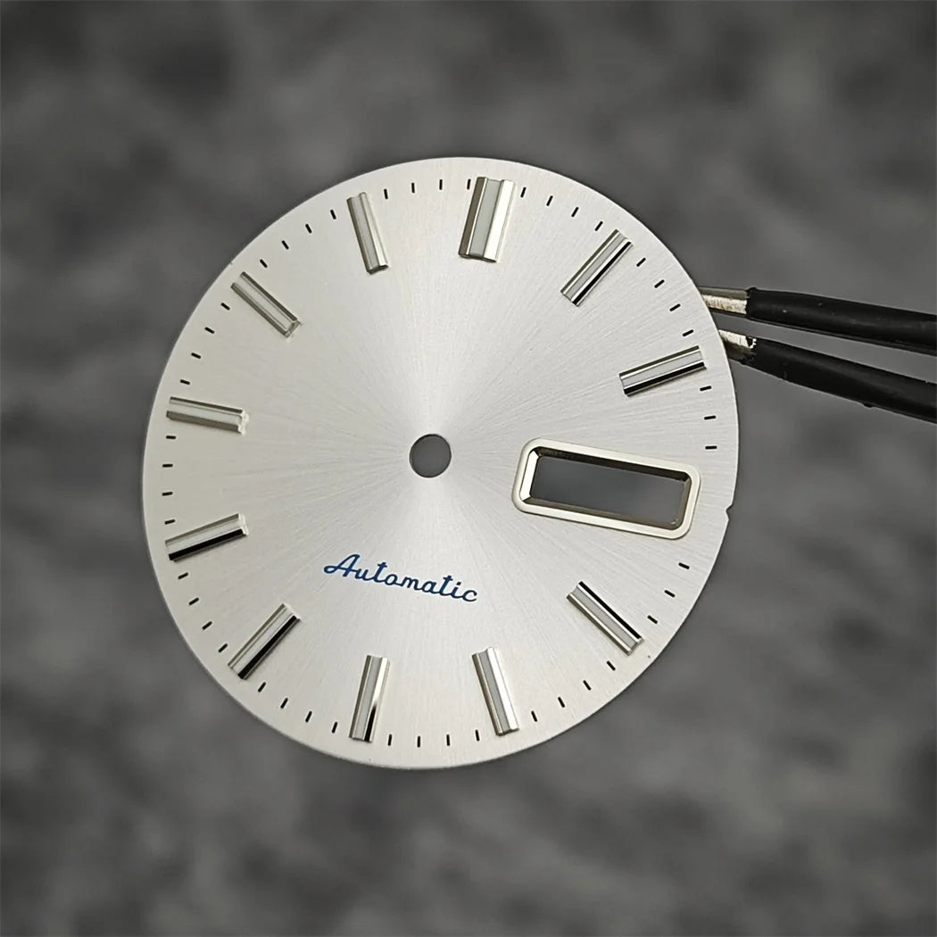 28.5mm Dial Green Luminous Watch Dial with Dual Calendar Window NH36A / 4R36