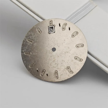32.5mm Dial Vertical Line Texture Surface Single Calendar Date No Lume for NH35