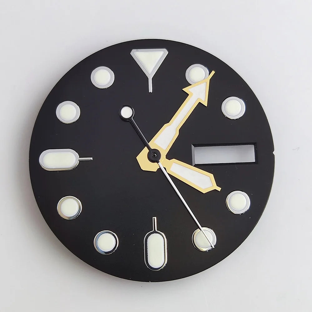Plane sapphire glass watch case with ceramic bezel, stainless steel, fits NH35/NH36 movement, waterproof design.