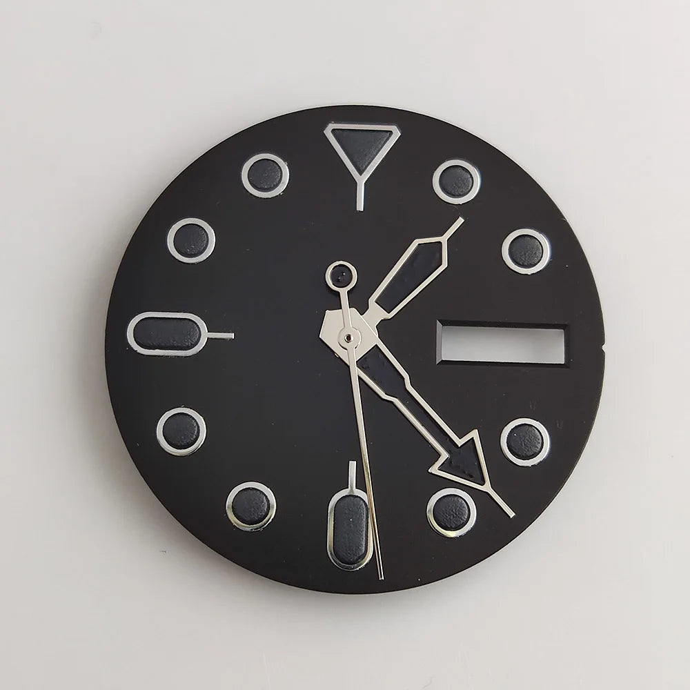Plane sapphire glass watch case with ceramic bezel, stainless steel, fits NH35/NH36 movement, waterproof design.