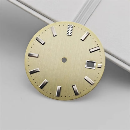 32.5mm Dial Vertical Line Texture Surface Single Calendar Date No Lume for NH35