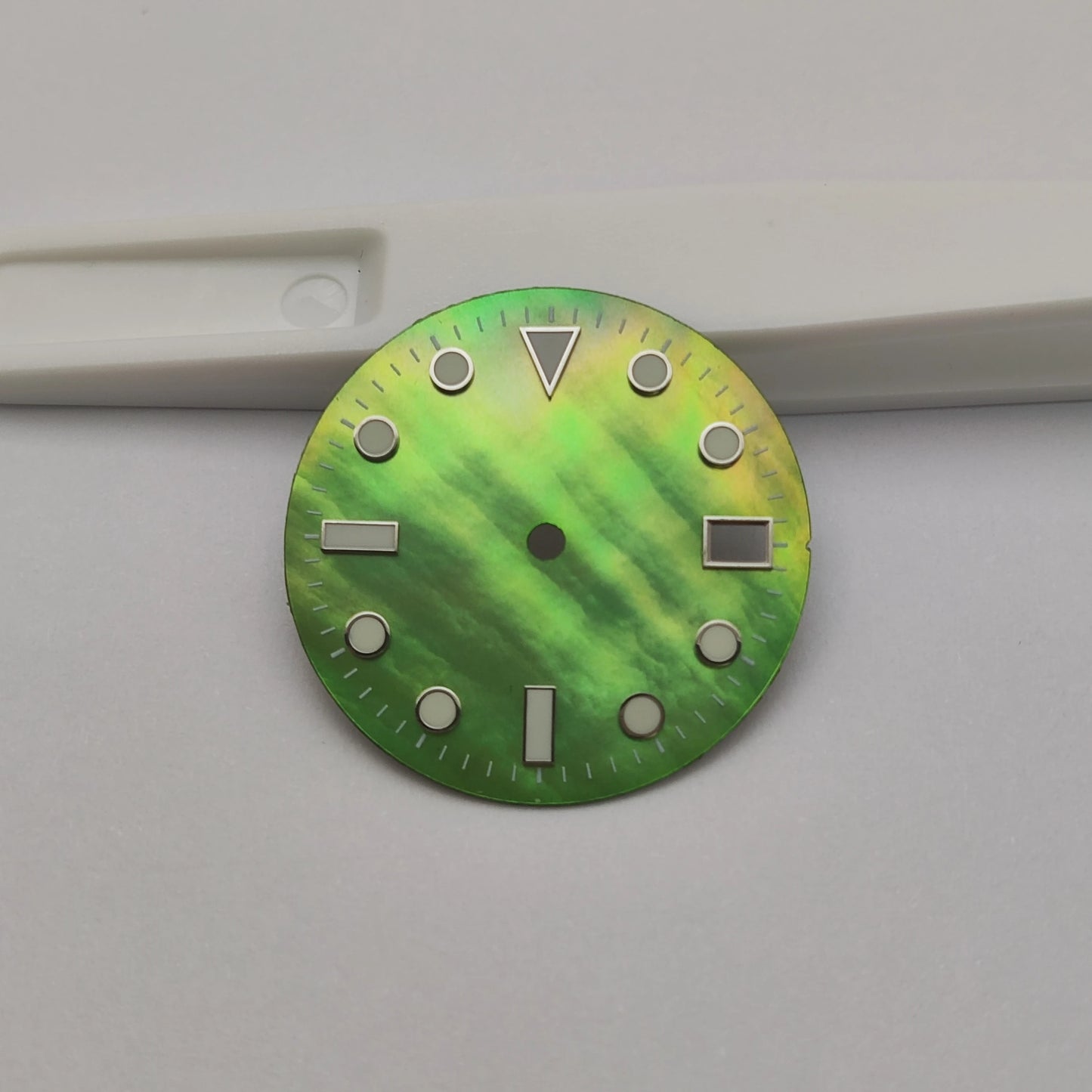 28.5mm Shell Reflective Multicolor Watch Dial C3 Green Luminous For NH35 NH36