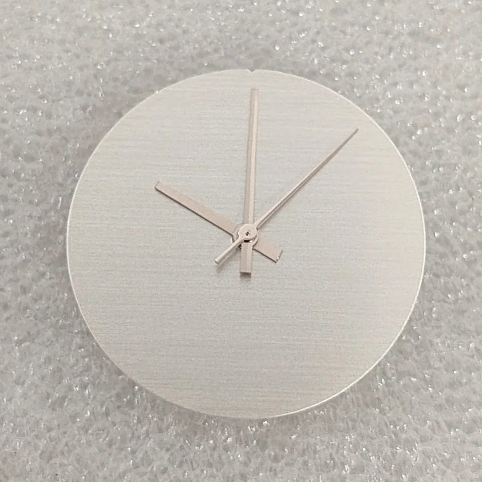 Solid Color No Date Vertical Striped Texture Watch dial with Hands for NH35/36