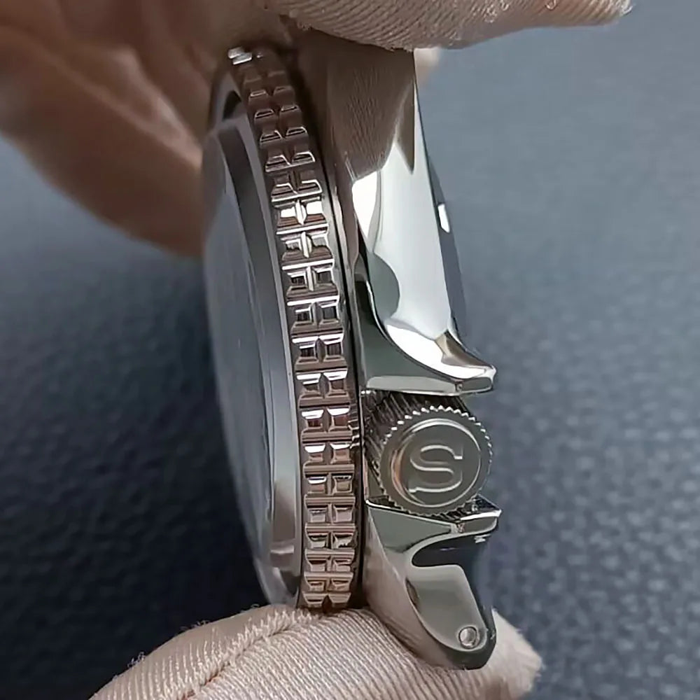 Plane sapphire glass watch case with ceramic bezel, stainless steel, fits NH35/NH36 movement, waterproof design.