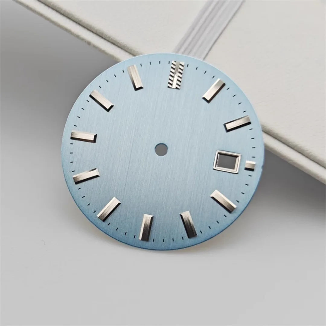 32.5mm Dial Vertical Line Texture Surface Single Calendar Date No Lume for NH35
