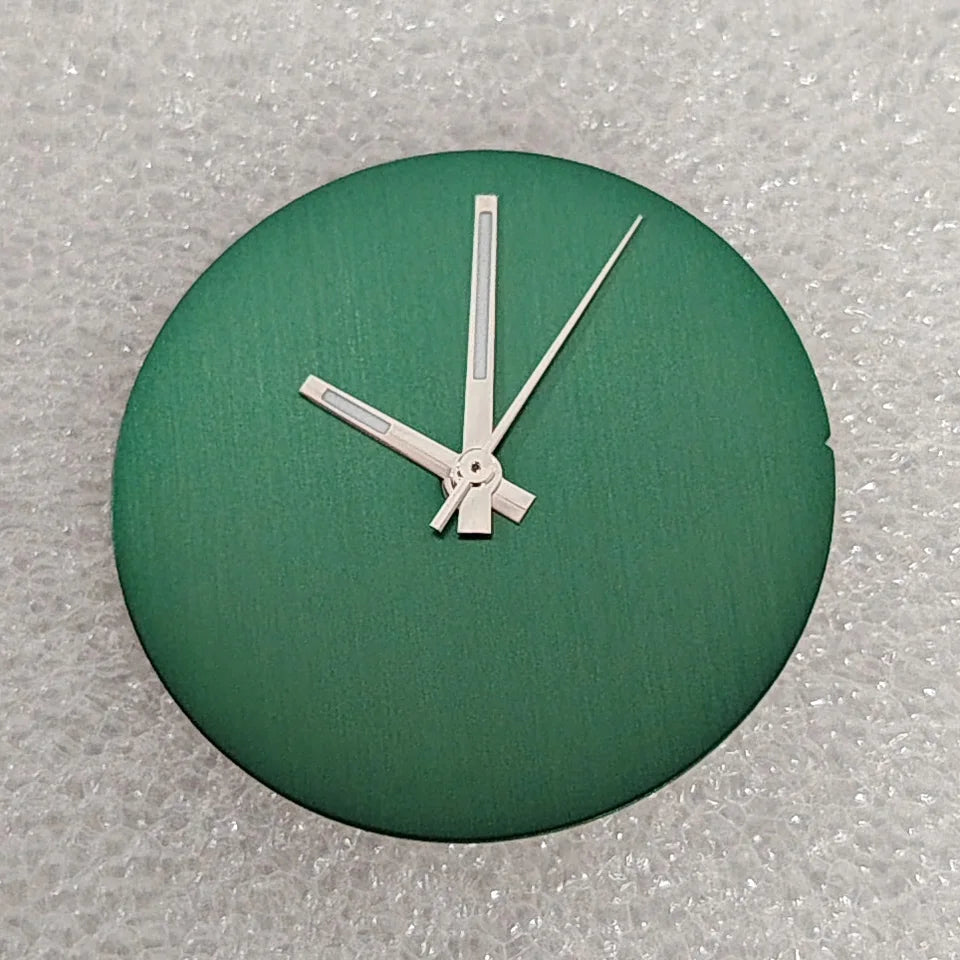 Solid Color No Date Vertical Striped Texture Watch dial with Hands for NH35/36