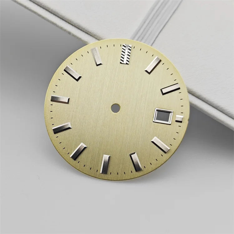 32.5mm Dial Vertical Line Texture Surface Single Calendar Date No Lume for NH35