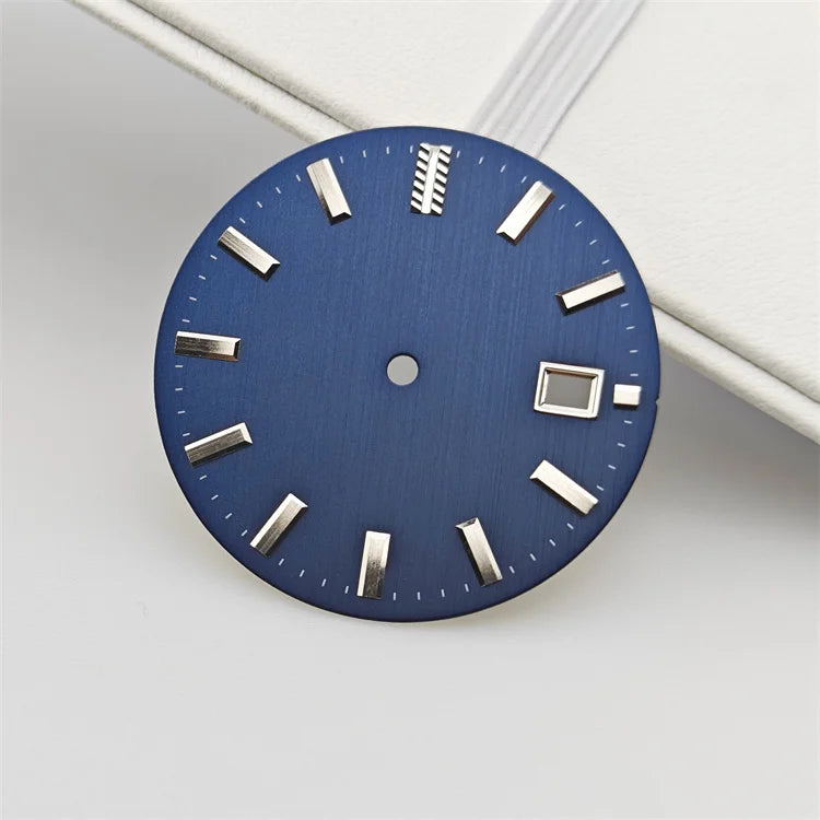 32.5mm Dial Vertical Line Texture Surface Single Calendar Date No Lume for NH35