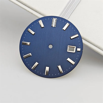 32.5mm Dial Vertical Line Texture Surface Single Calendar Date No Lume for NH35