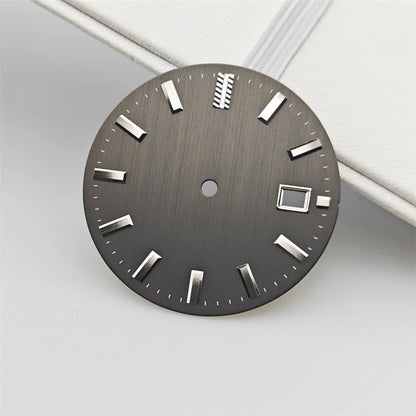 32.5mm Dial Vertical Line Texture Surface Single Calendar Date No Lume for NH35