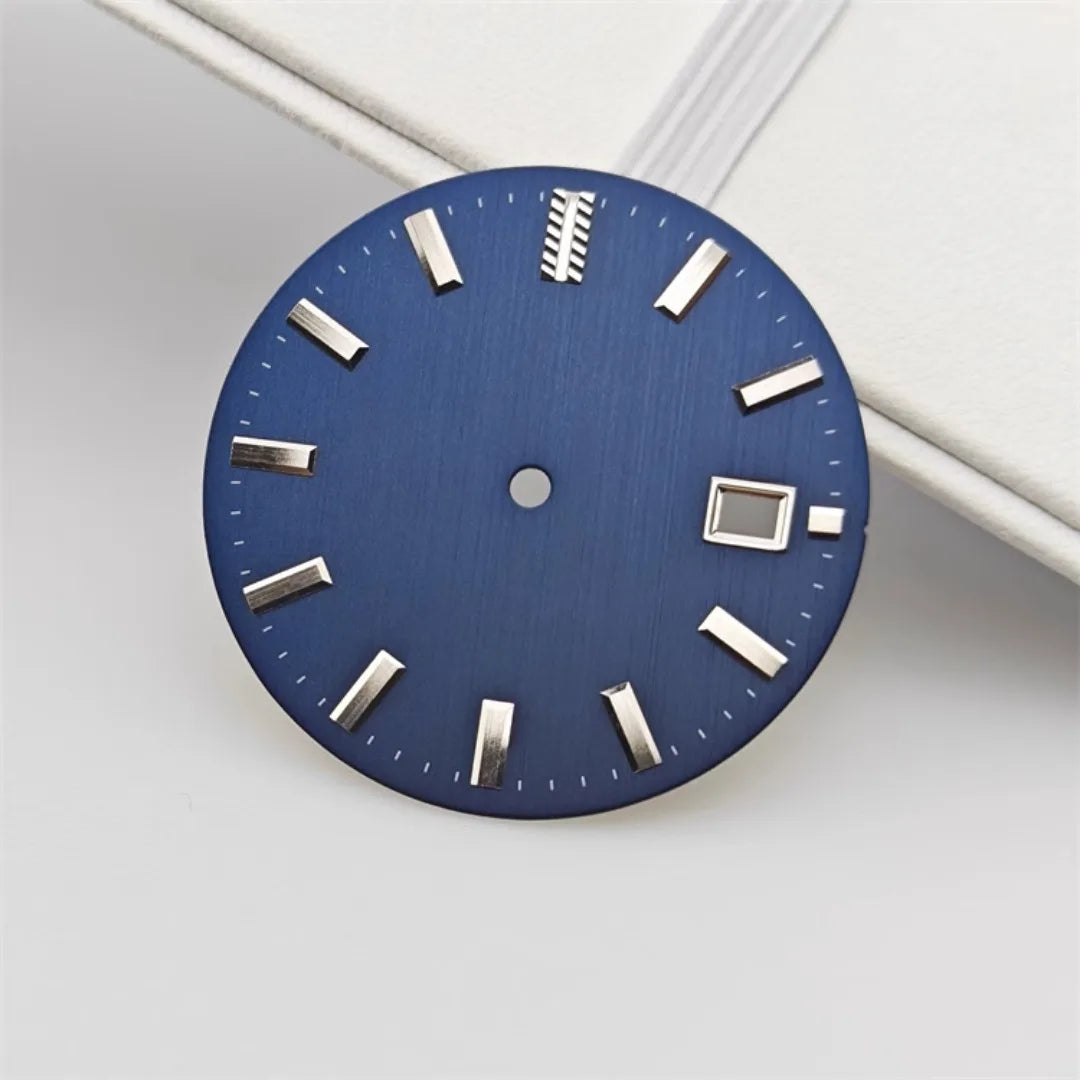 32.5mm Dial Vertical Line Texture Surface Single Calendar Date No Lume for NH35