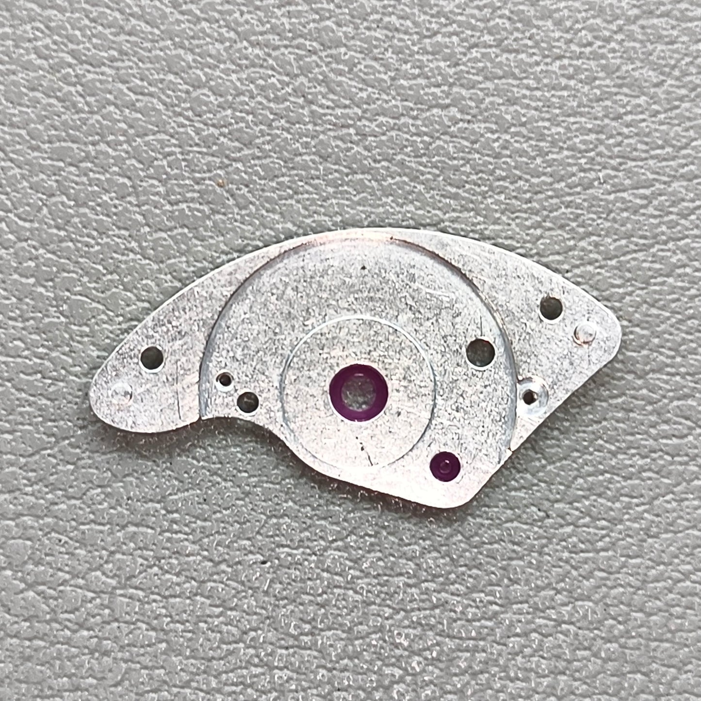 Replacement Barrel Bridge Replacement for Generic RLX 3135 Movement #3135-105