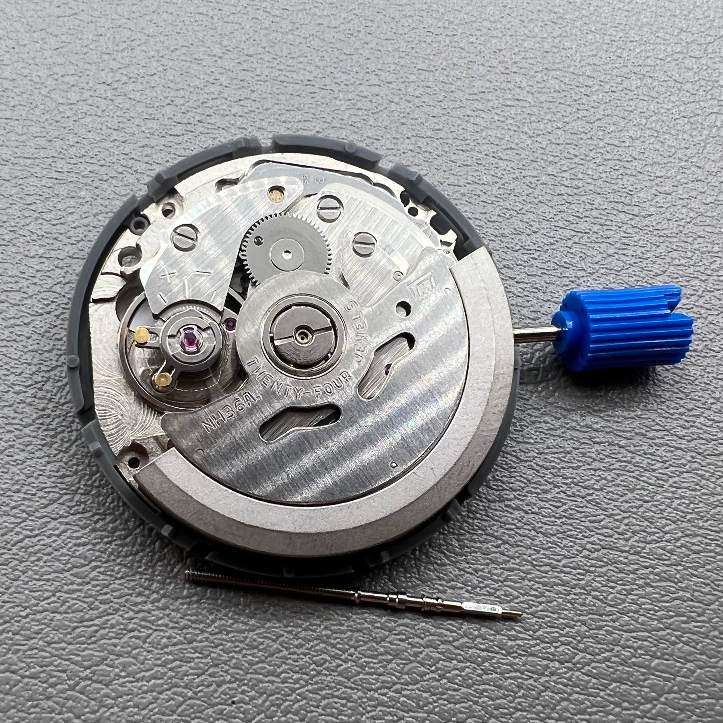 Japan NH36 automatic watch movement showing date dial and crown at 3 o?clock position