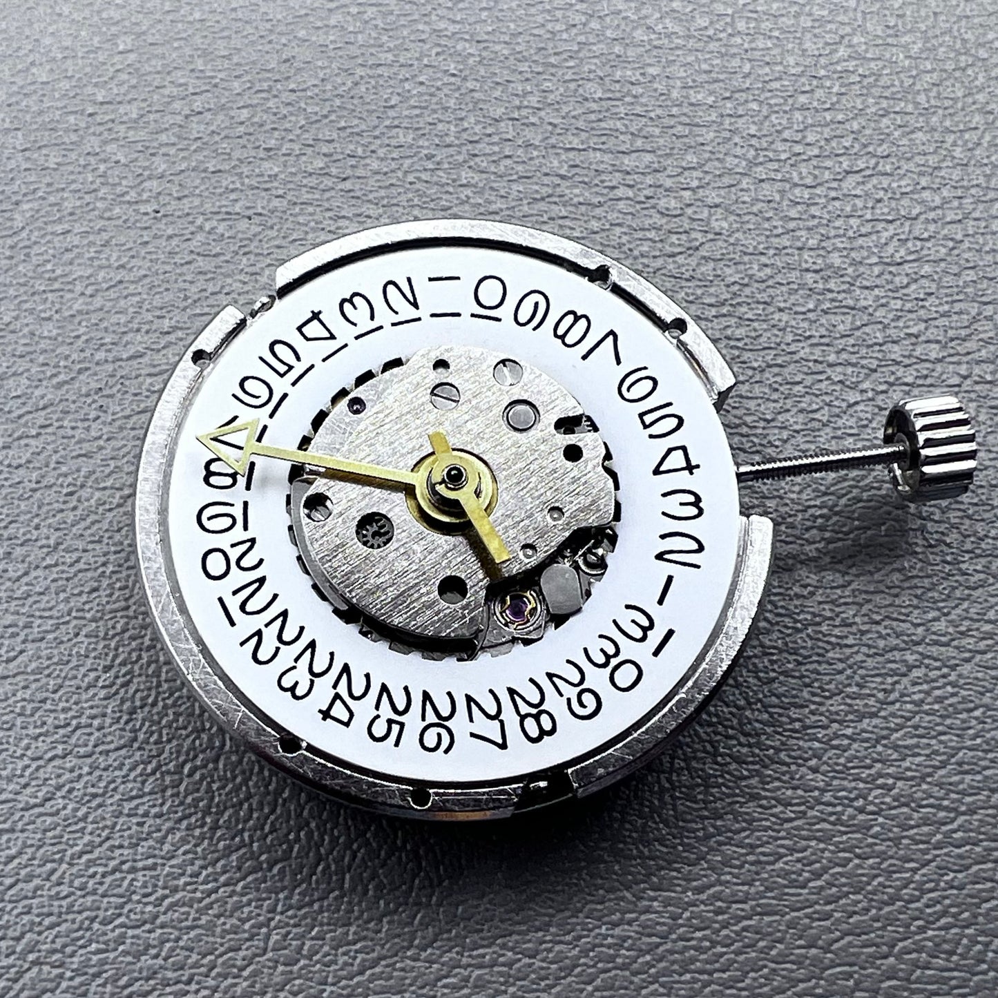 China Seagull ST6 GMT watch movement with double zone 4 hands for precise timekeeping in men's watches.