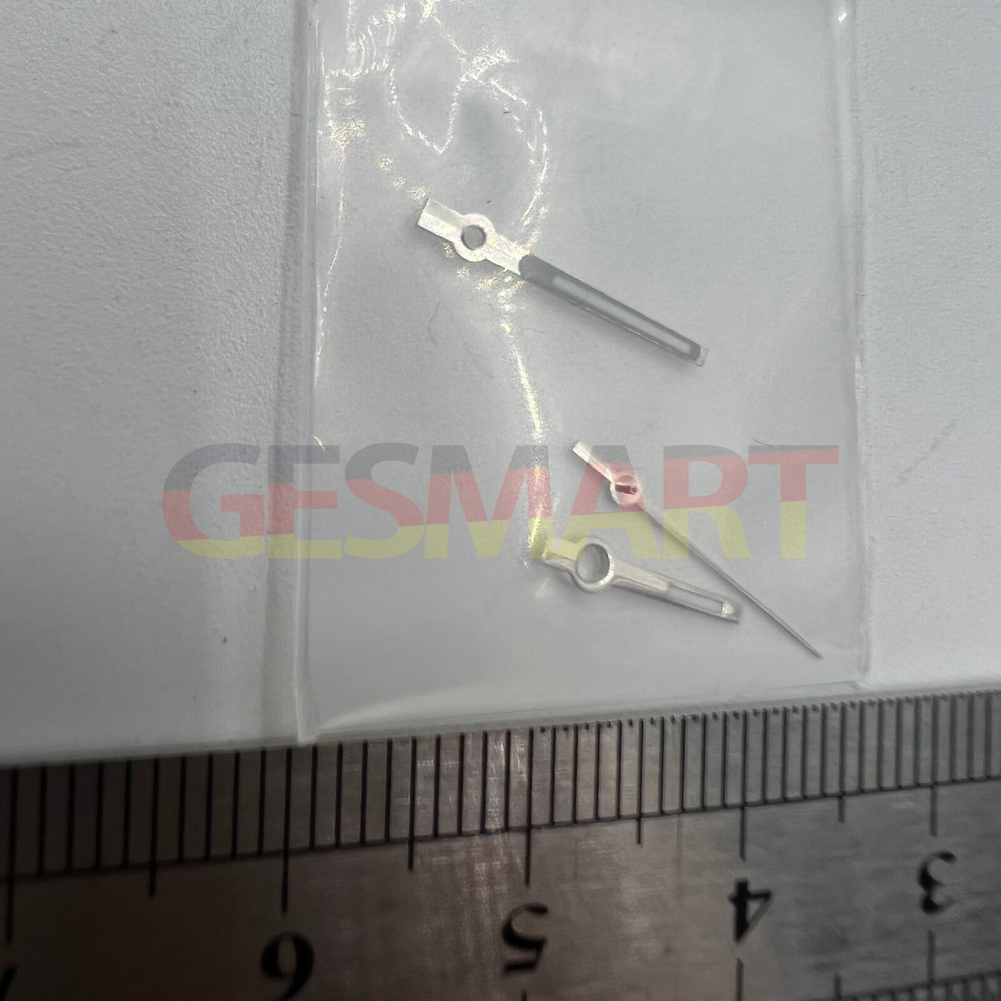 Silver-trimmed green luminous watch hands for NH35/NH36/4R/7S movements, ideal for easy night reading