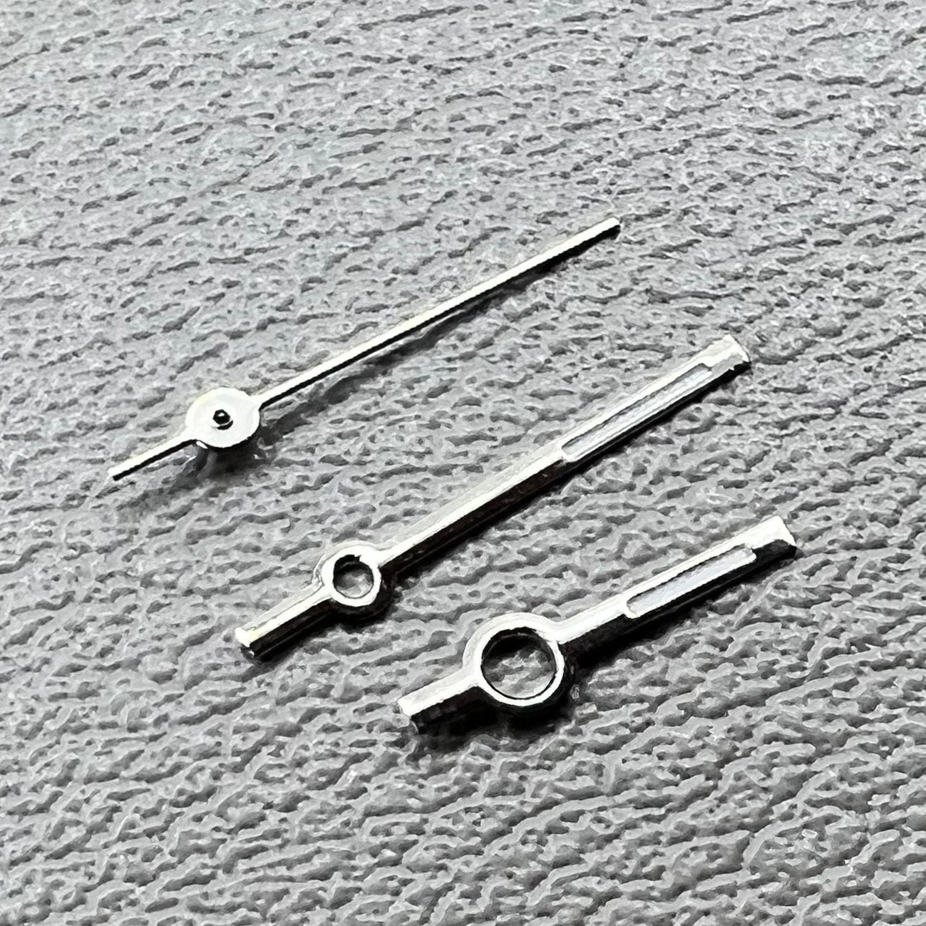 Set of luminous watch hands for Miyota 2035 movement, perfect for precise time repair and replacement.