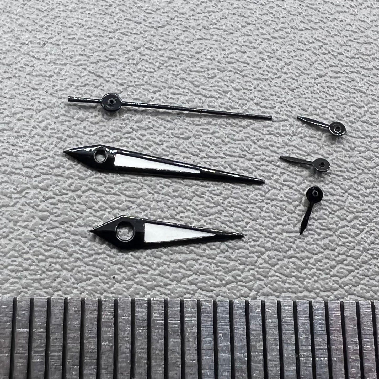 Black arrow-shaped watch hands set with trim detail for Epson VX3J VX9J VX7J VX3N VX9N VX42