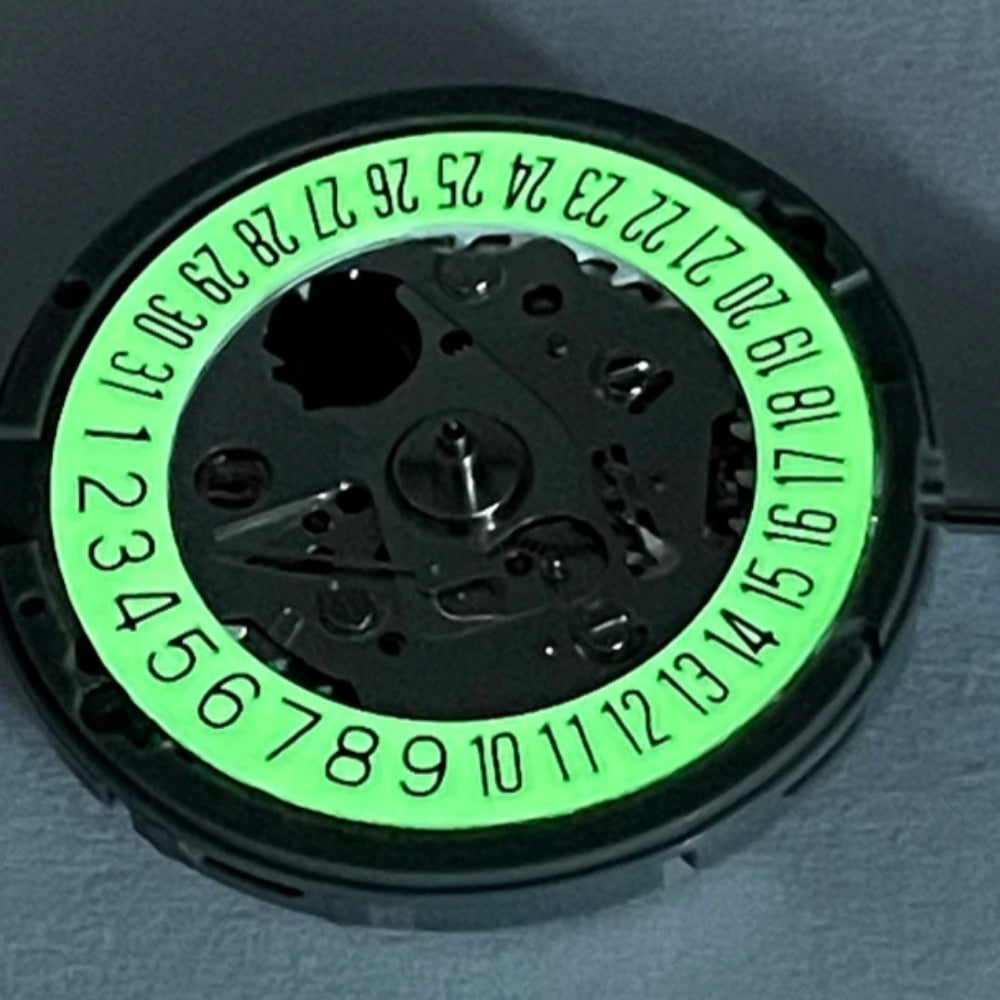 Japan Made C3 green luminous watch accessory with NH35A mechanical movement, 24 jewels, date at 6