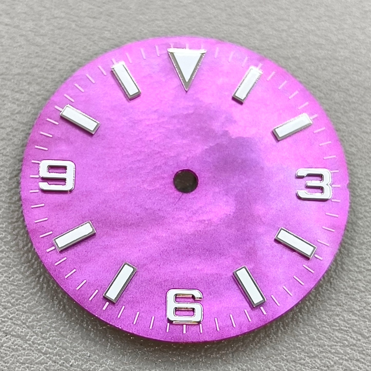 28.5mm Pink Dial Green Lume Numberal Watch Dial for NH35 4R35 Movement
