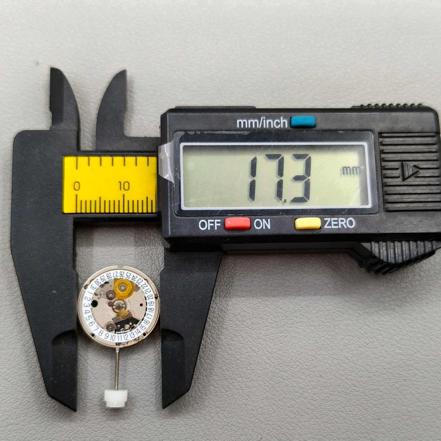 ETA 956.114 Quartz Movement ETA 955.114 Replacement 3 Hand Date@6