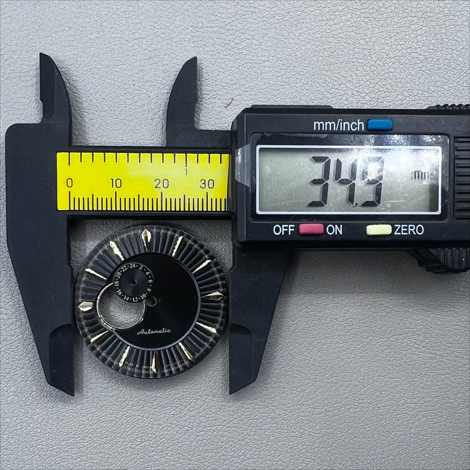 35mm Golden Nail black dial for NH39 dive watch, cocktail style, sleek accessory from