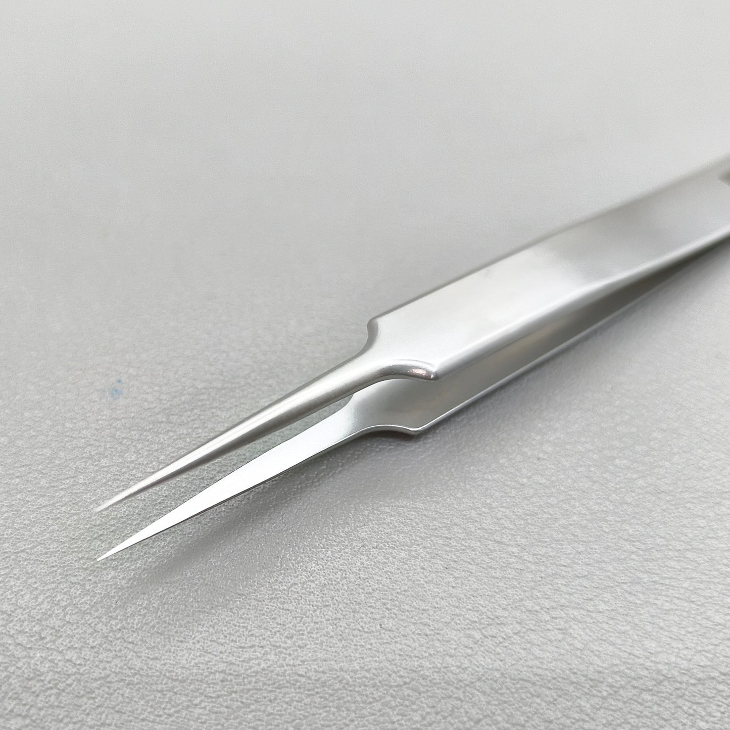 Swiss Bergeon 7026-5 Antimagnetic Tweezer Super Fine Points for Hairsprings