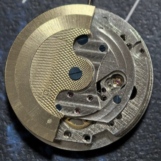 China Made Silver Mechanical Movement with Moon Phase At 6 Position