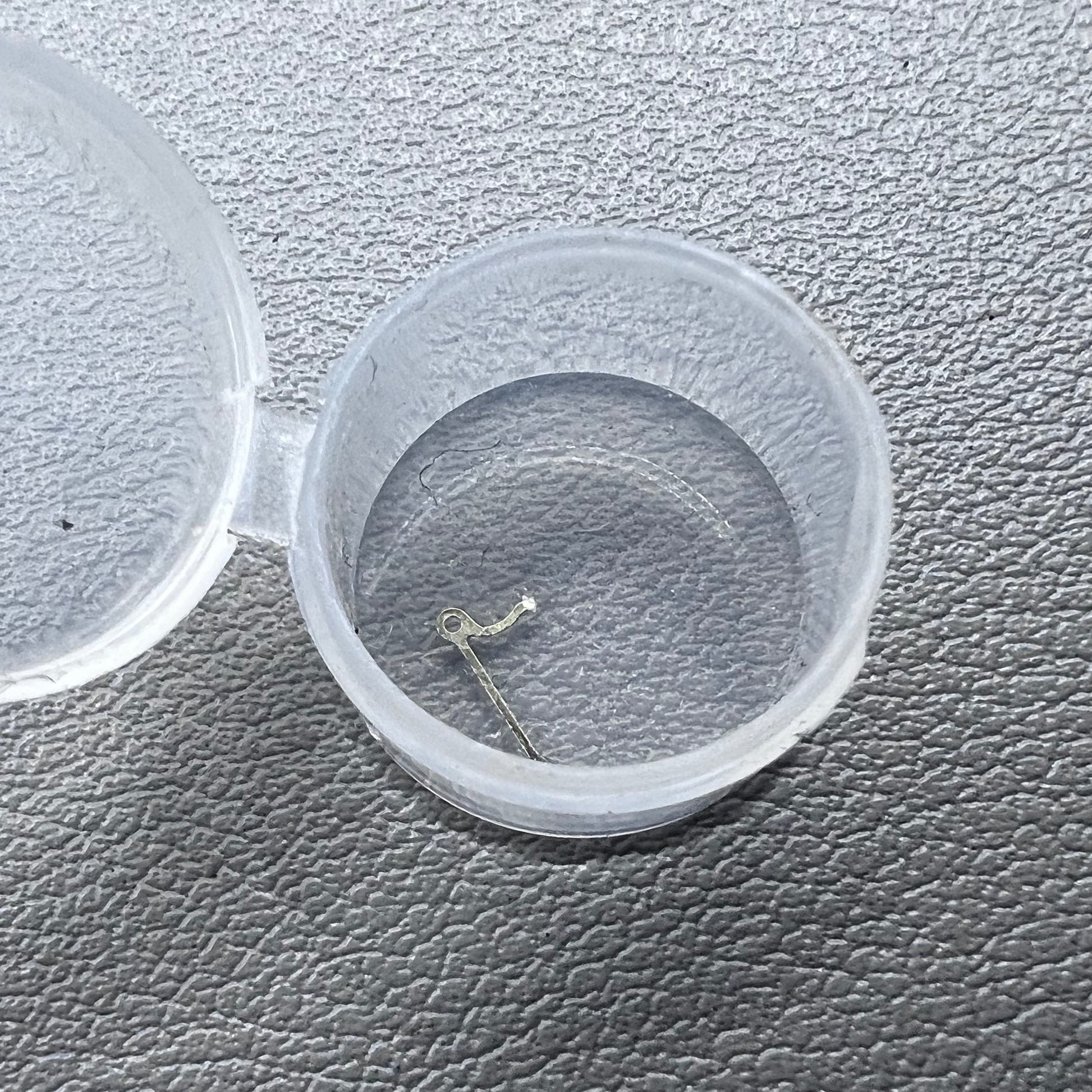 Stop lever for SW220-9433 movement, compatible with SW220, SW240, and SW200 ? precise fit for watch repairs.