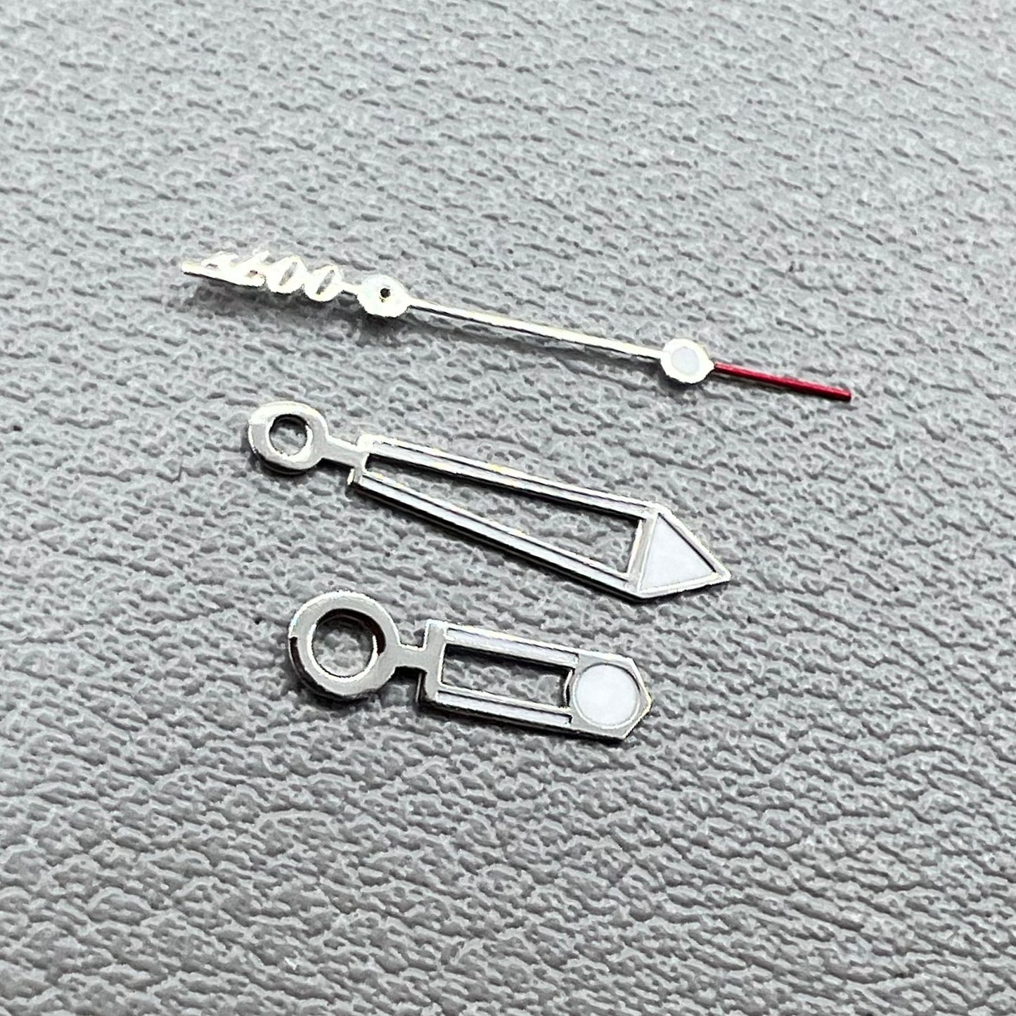 Aiguilles de montre avec luminescence verte et bordure argentée pour mouvement Miyota 8205 8215 821A 2813