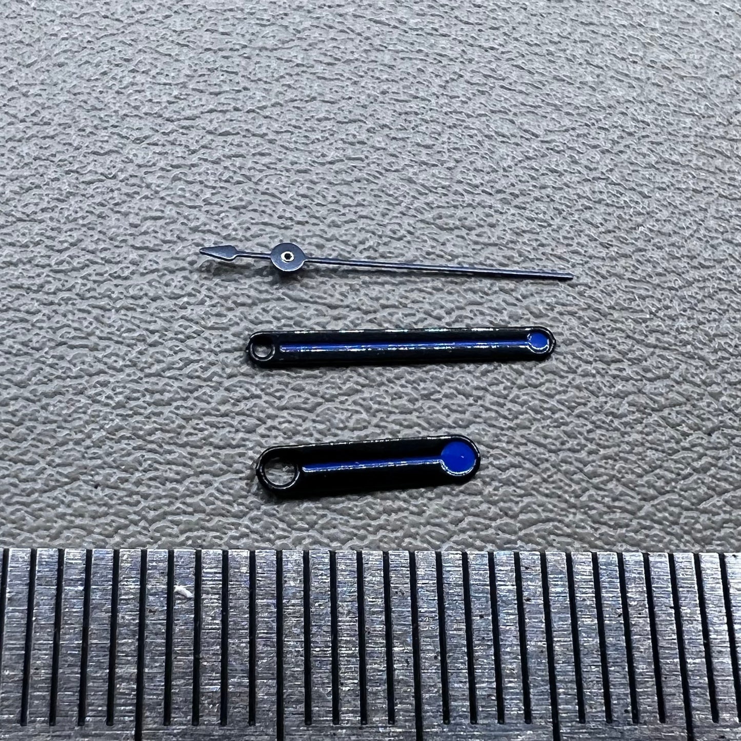 2 Sets Round Tip Black Trim Blue Painted Watch Hands for Ronda 515 Movement