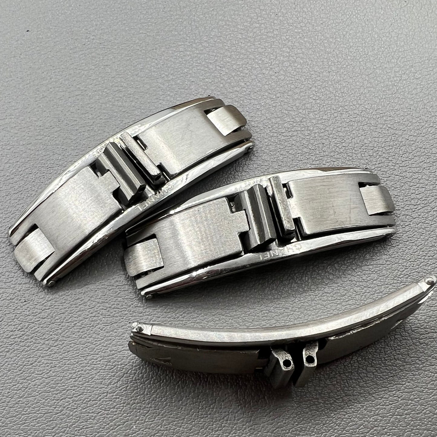 3X Edelstahl Verschlüsse 7.6mm Breite Keramik Schmetterlingsschließe J12