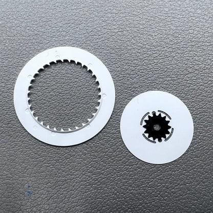 White date disk with Roman and English fonts for NH36 watch movement by Crown@3.8, precise calendar function.