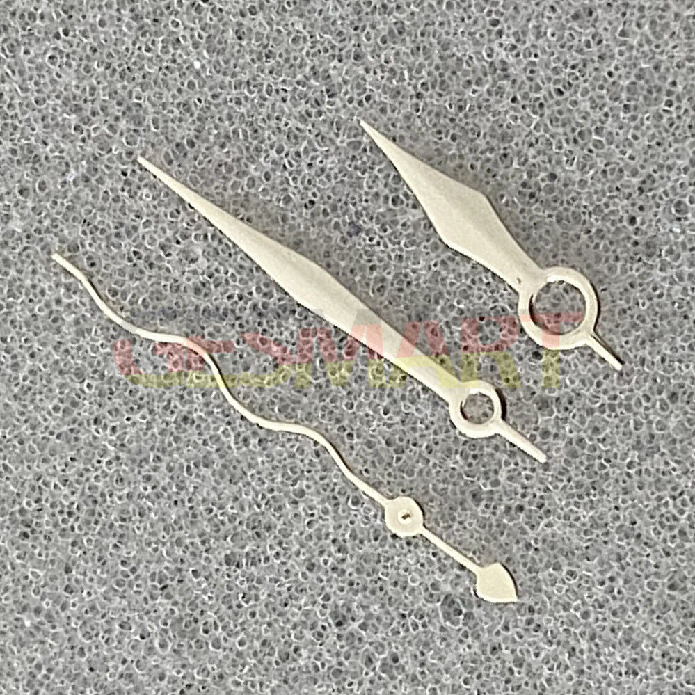 Wave-shaped second hand in black for NH35/NH36/4R/7S watch movements, enhancing time precision and style.