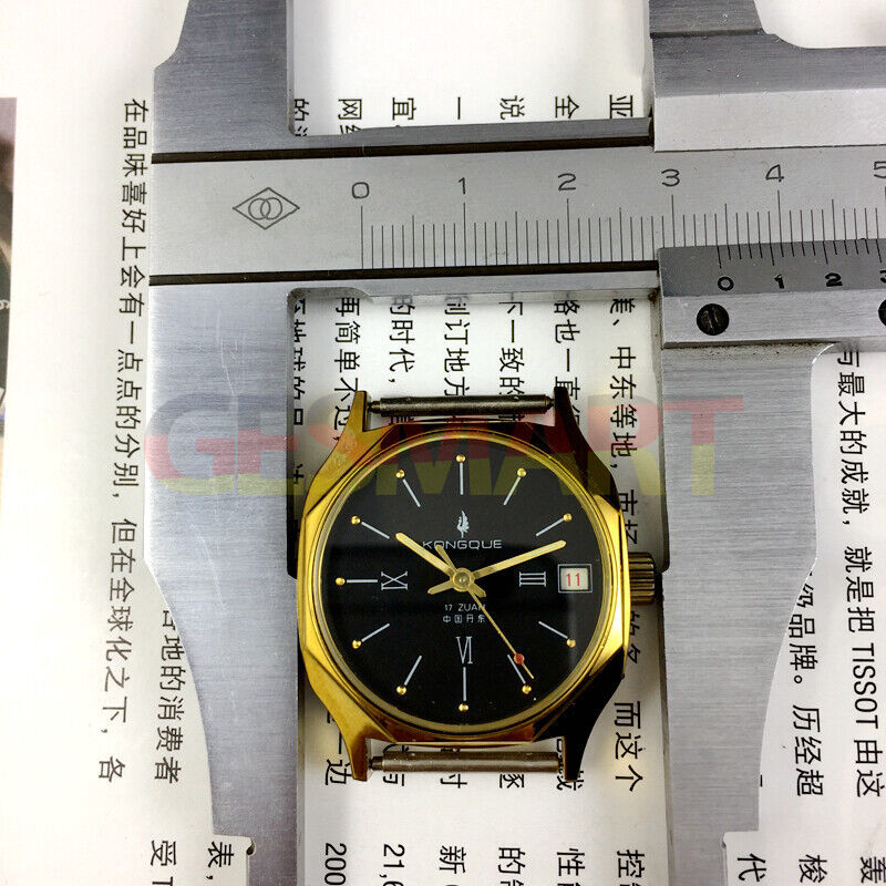 Dandong Liaoning Kongque classic manual mechanical watch with black dial and 17 jewels detail.