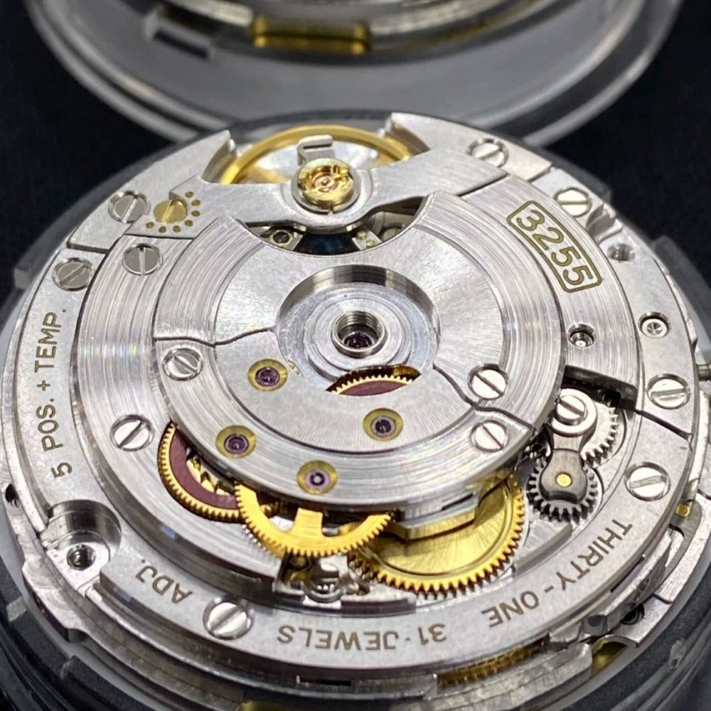 China Made 3255 Automatisches mechanisches Uhrwerk Doppelkalender Schmale Scheibe