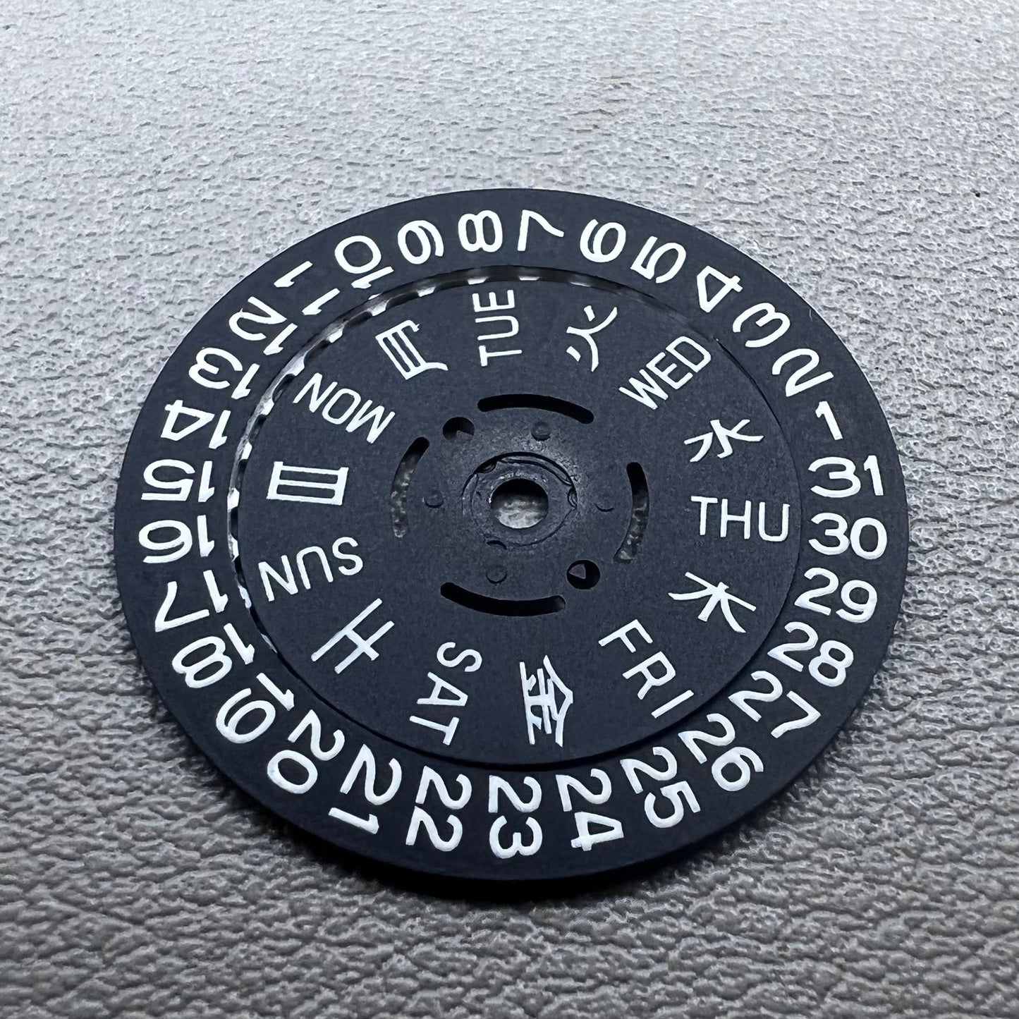 Green lume date and week disk wheels for NH36 movement at 3.0 position