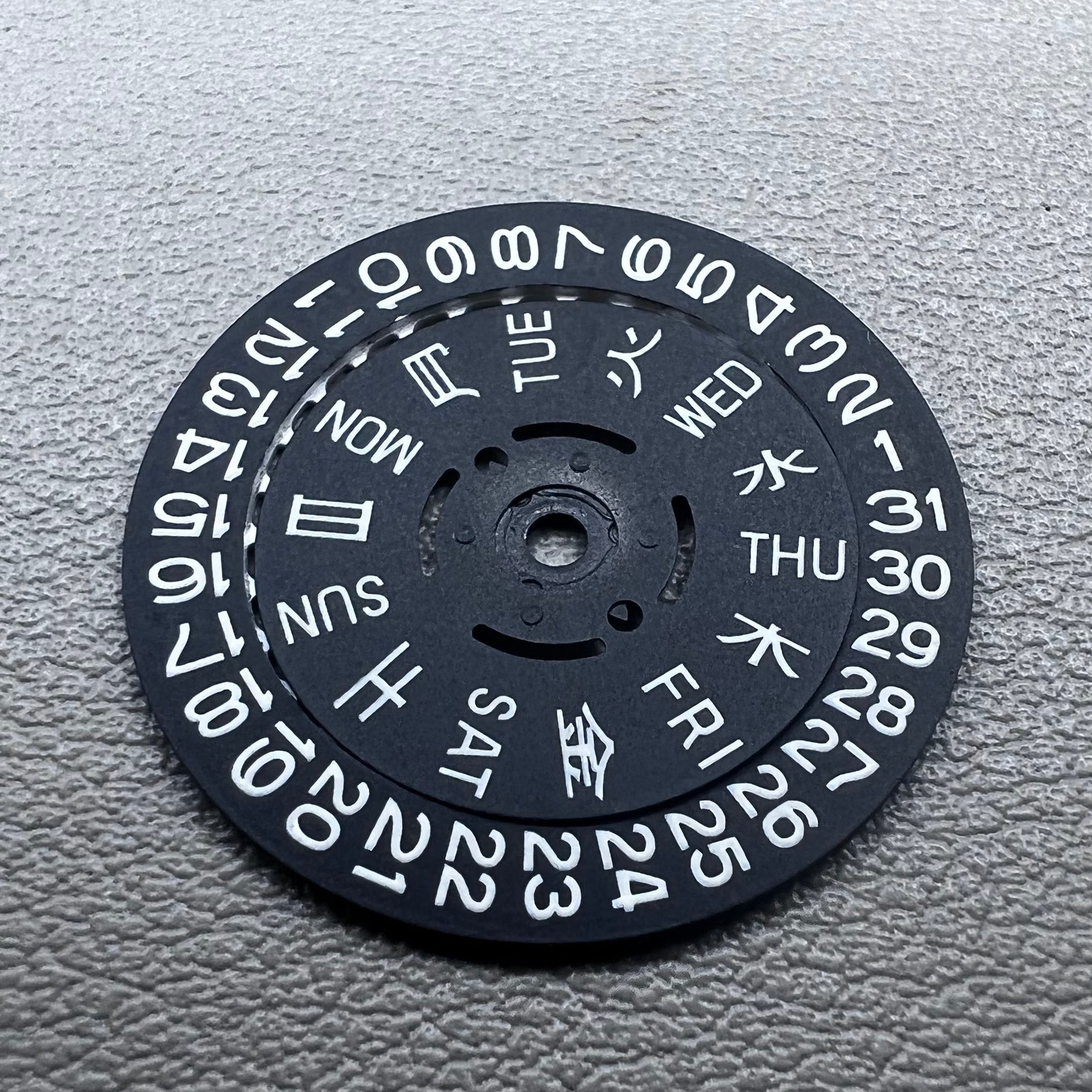 Green lume date and week disk wheels for NH36 movement at 3.0 position