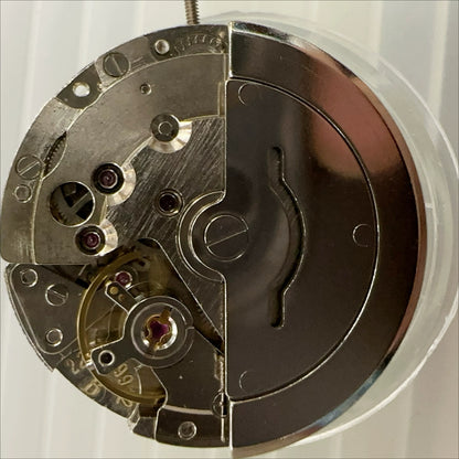 Beijing Factory 2813 mechanical watch movement showing single calendar date at 3 o'clock position