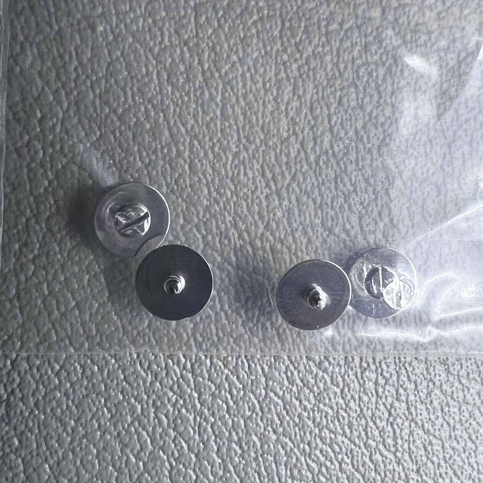 Set of 5 original screws for ETA C07.111 ratchet wheel, ensuring secure watch movement assembly.