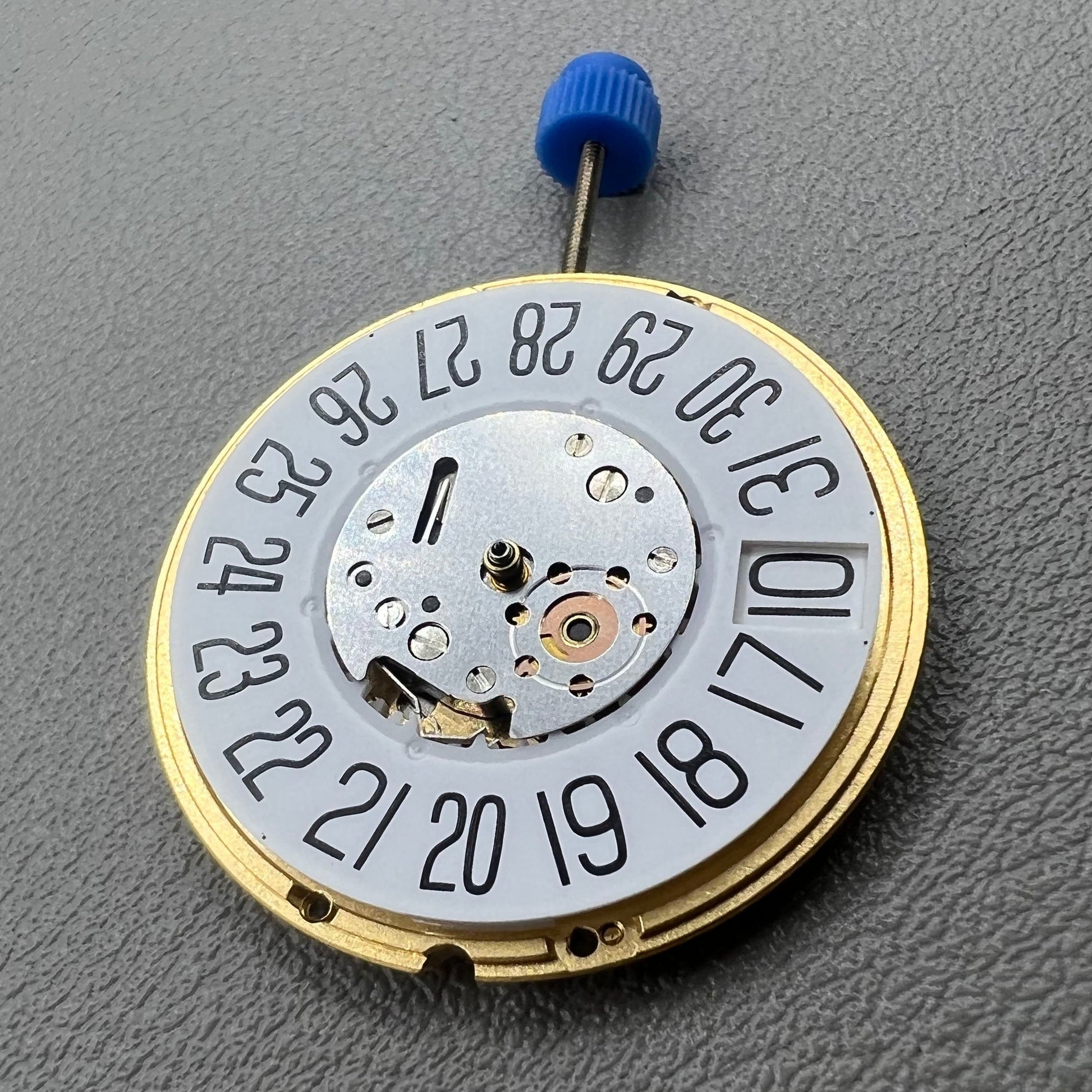 Swiss ETA V8 F06.161 quartz movement watch accessory with large date and single calendar at 6 o'clock.