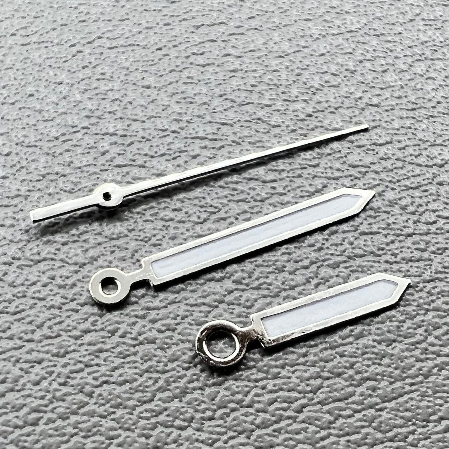 2er Set Zeiger mit Silberrand Grün Leuchtpfeil für Ronda 515 Uhrwerk