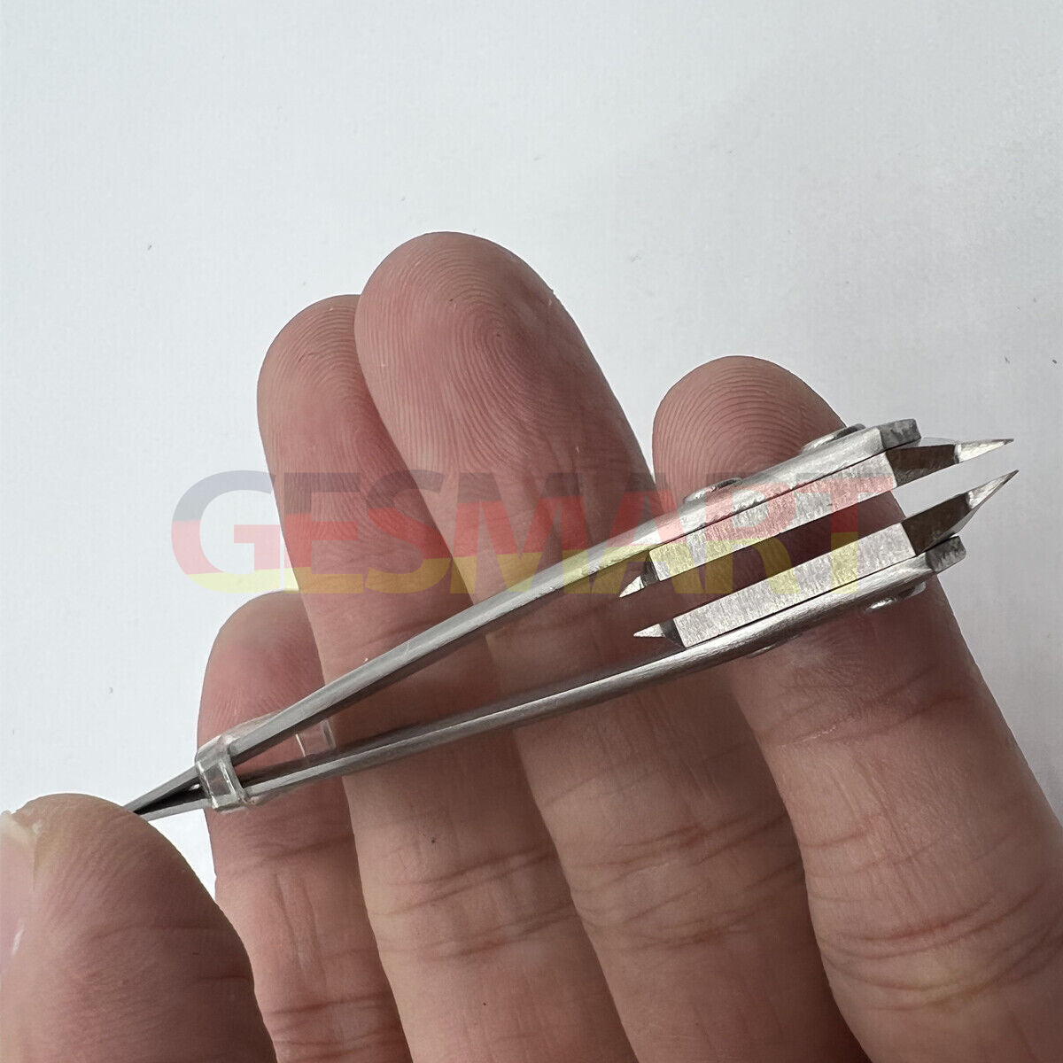 Precision Spring Bar Tweezer for watch lug removal, compatible with Bergeon 7825, ideal for strap replacement.