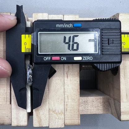 2 PIECES Japan AL55 Watch Quartz Movement 3 Hands