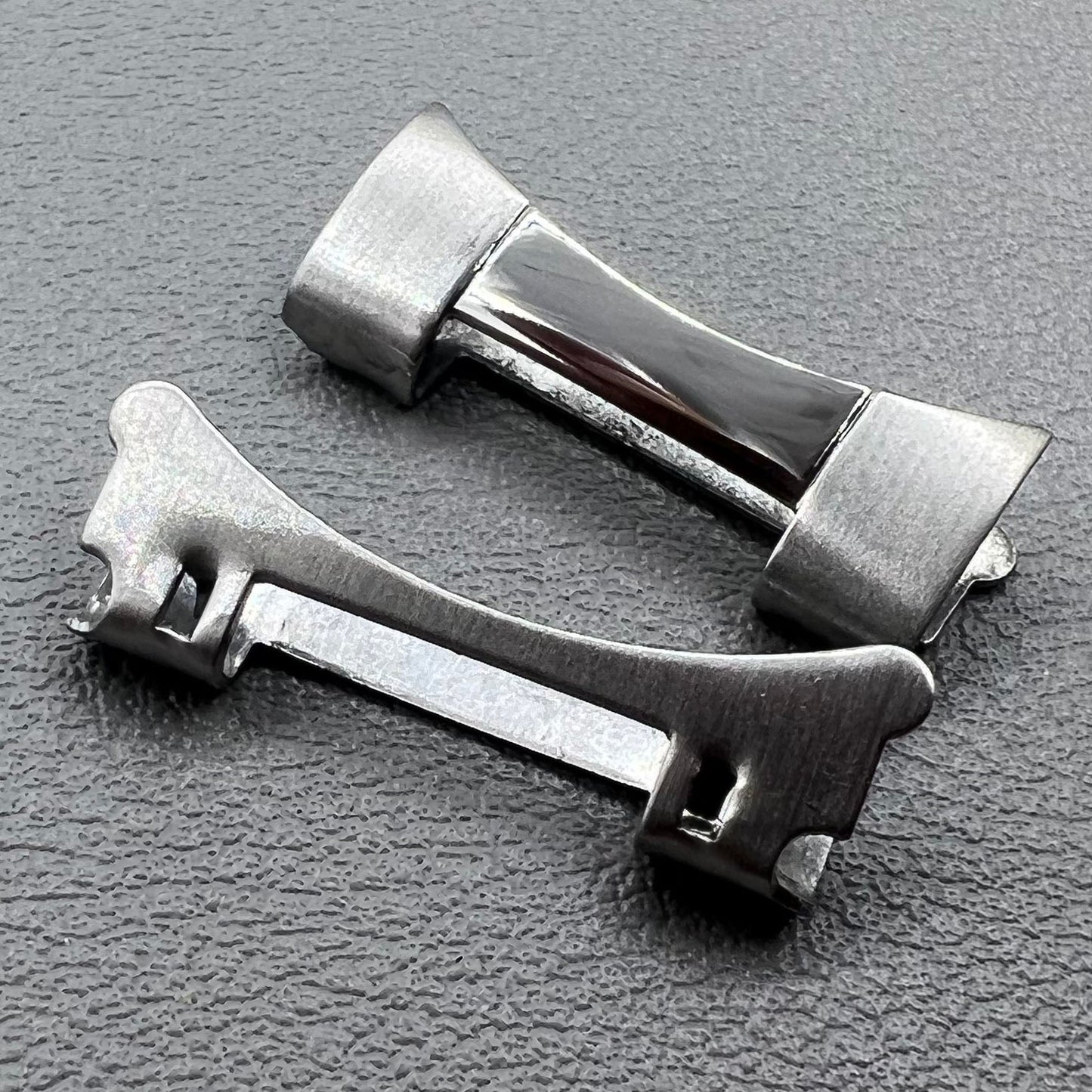 4 Stück Federstege für Armband Uhrenband gebogen 16x2,3x2,4 mm Edelstahl