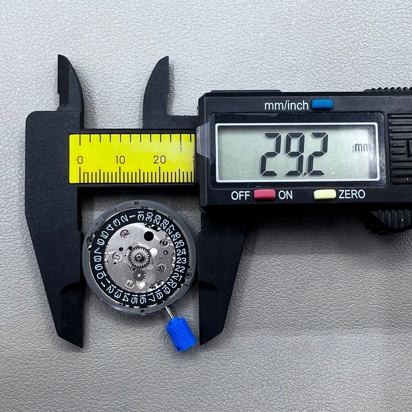 Seiko NH34 Mechanical GMT Movement Hacking Seconds Date@3 Black Disk