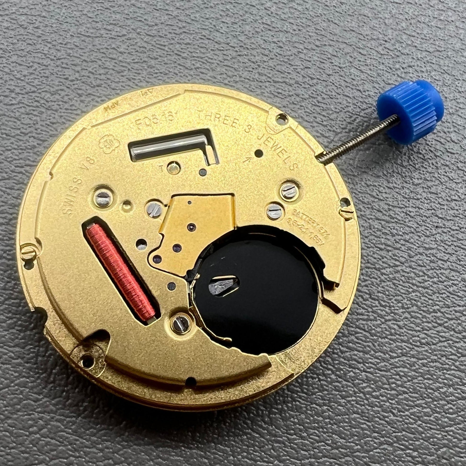 Swiss ETA V8 F06.161 quartz movement watch accessory with large date and single calendar at 6 o'clock.