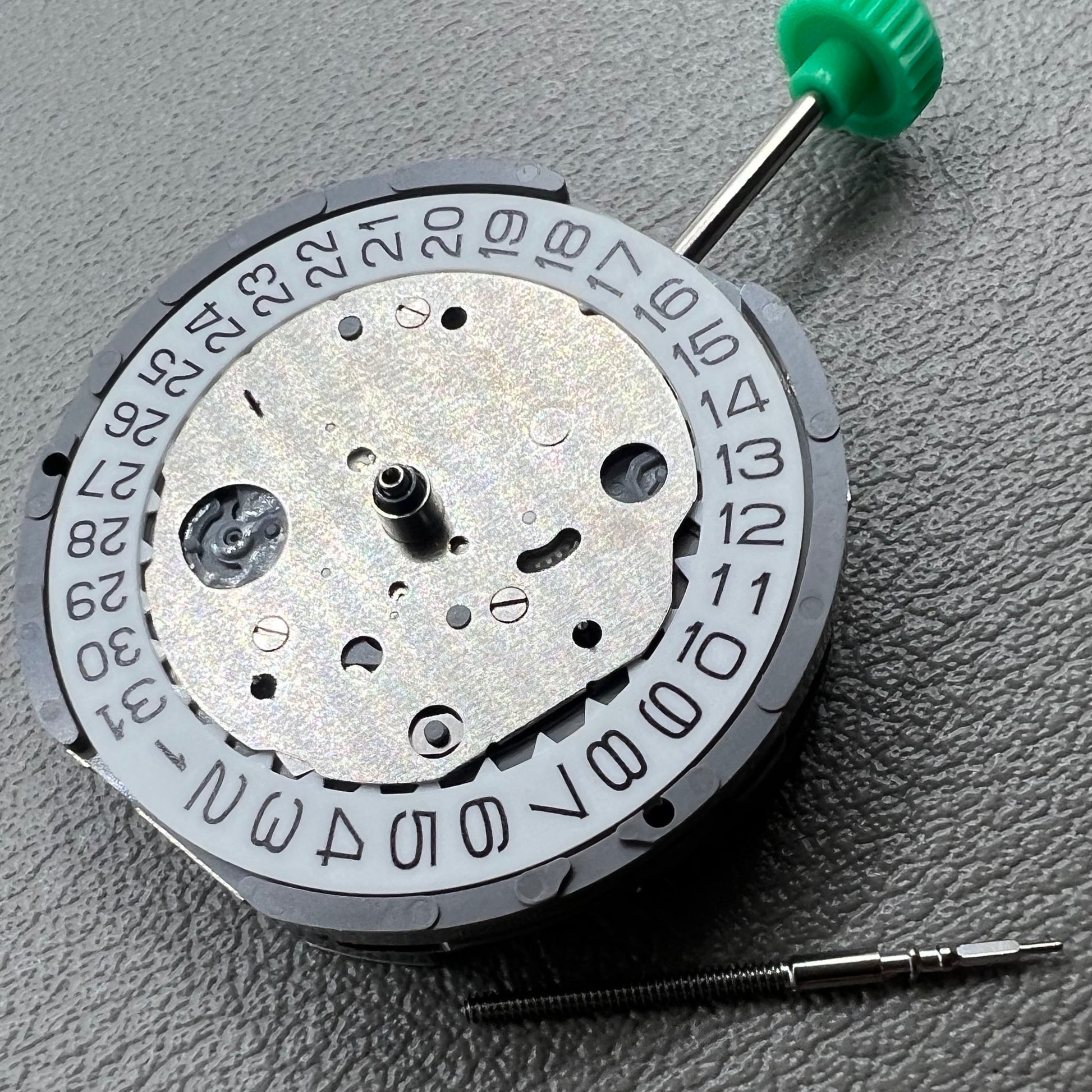 Japan Miyota FS16 quartz watch movement with date at 3 o'clock, single calendar, precise timekeeping.
