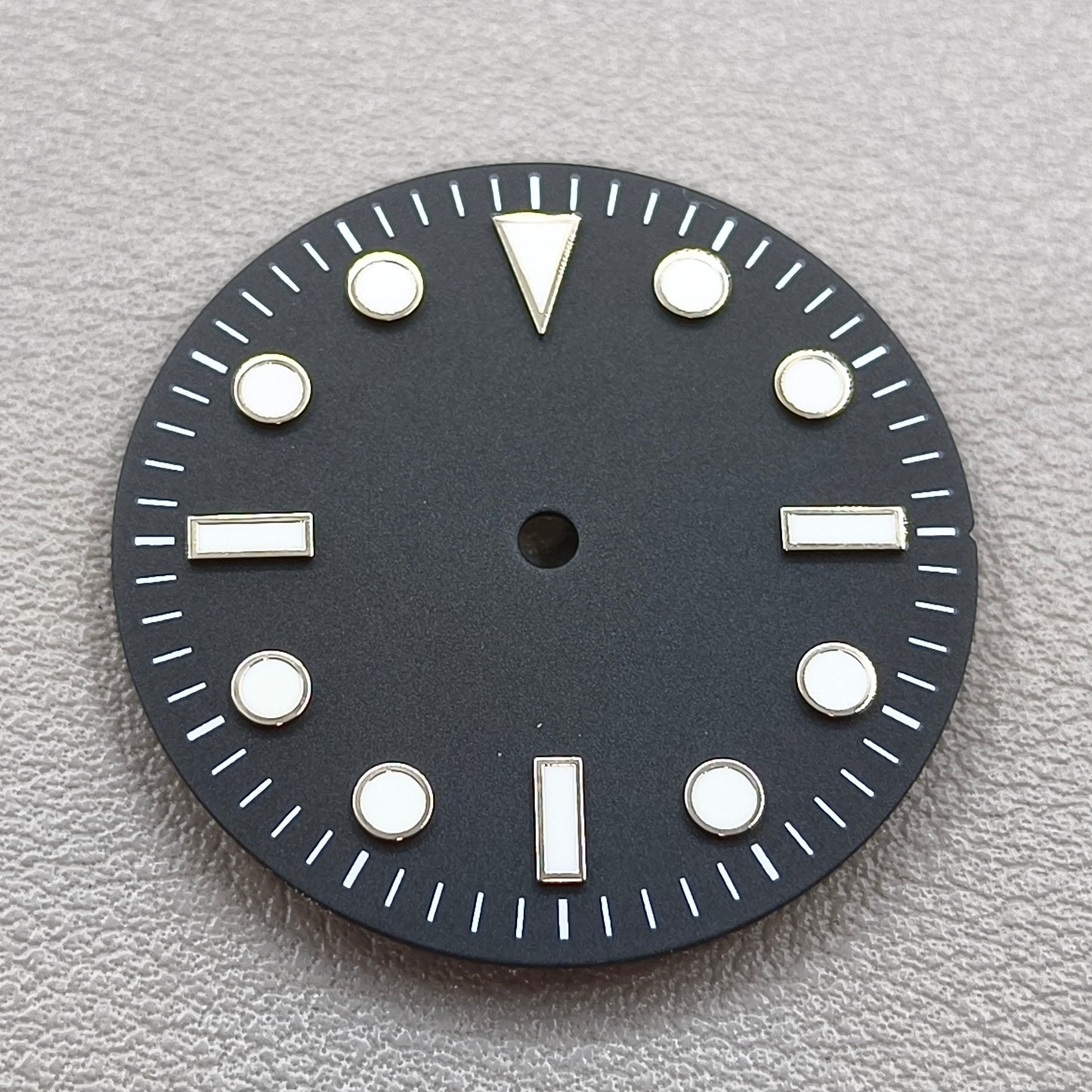 28.3mm Blue Luminous Silver Nails Black Watch Dial SUB Surface for NH35/NH36