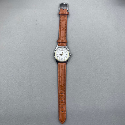 HONGLIAN 32mm brown leather band manual watch with 17 jewels and Roman numeral dial.