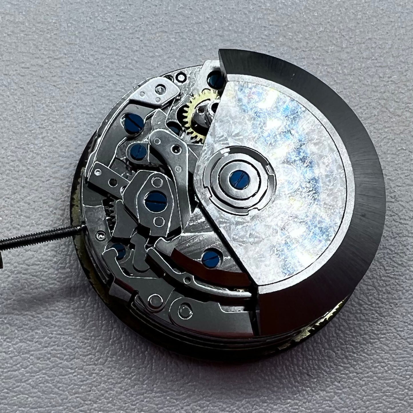 China Dandong 7750 Mechanical Movement Double Calendar Small Second@9